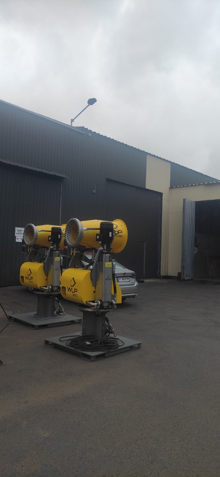 Подавление пыли в процессе выгрузки пород из думпкаров на одном из предприятий, 2022, г. Горишние Плавни, Полтавская обл., Украина